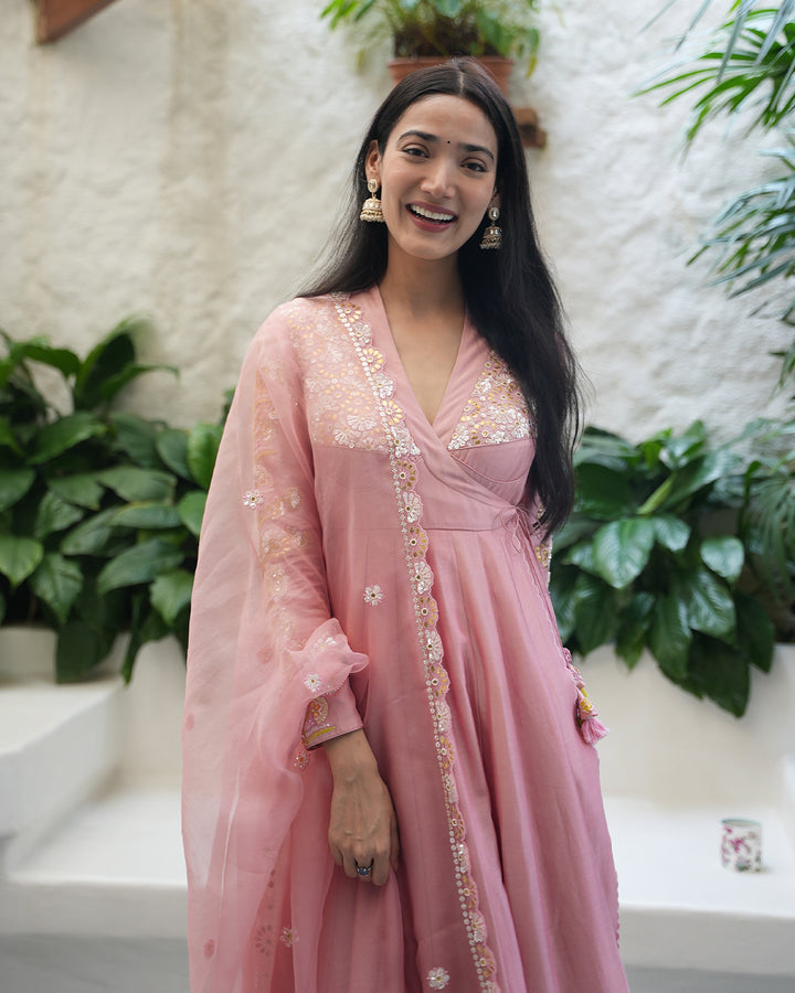 MEDHA SHANKAR IN QUARTZ PINK ANGRAKHA SET